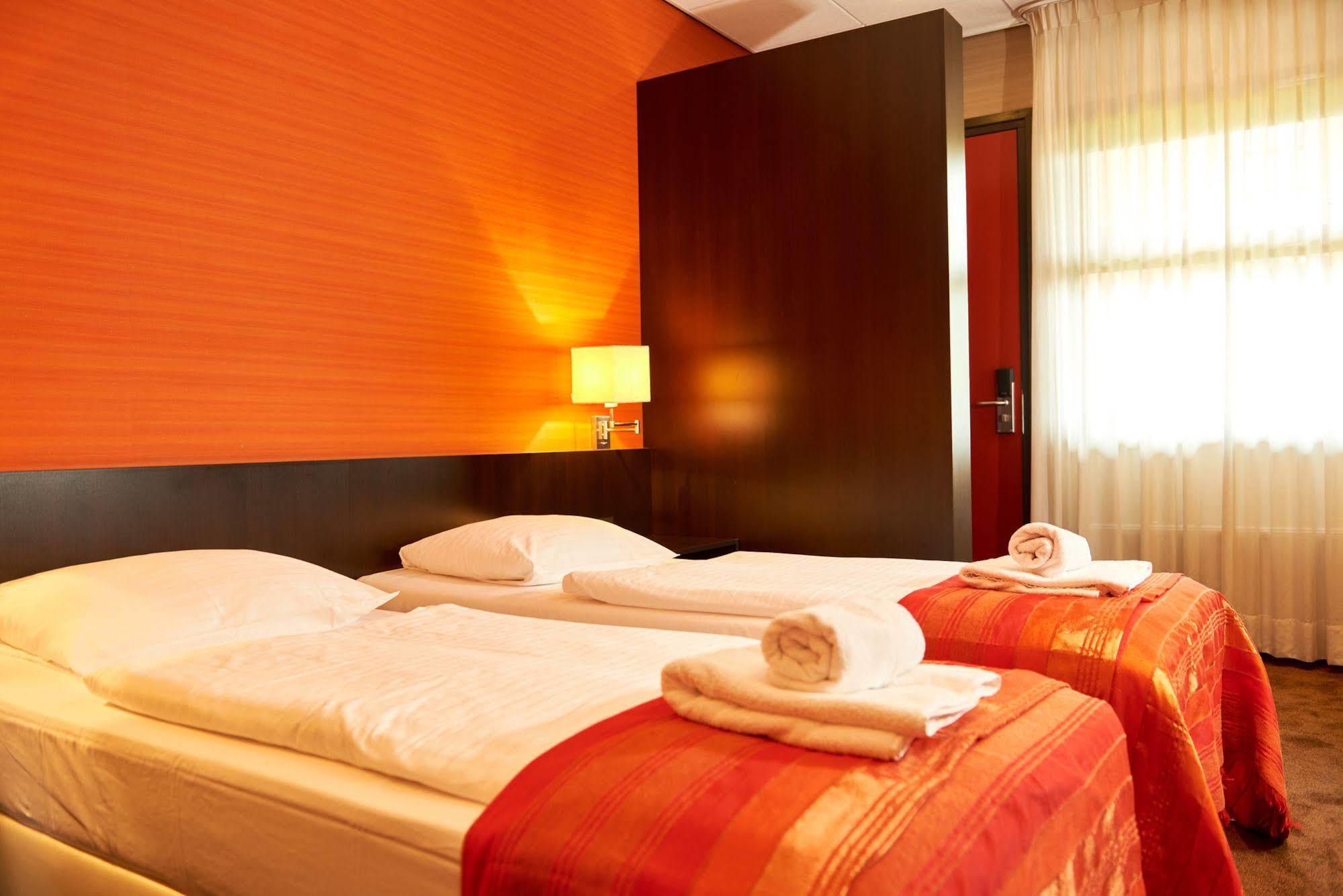 Hotel Babylon Heerhugowaard - Alkmaar Esterno foto